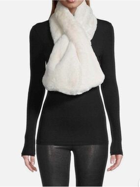 Apparis Bambi Faux Fur Scarf - Light Ivory (NWT)